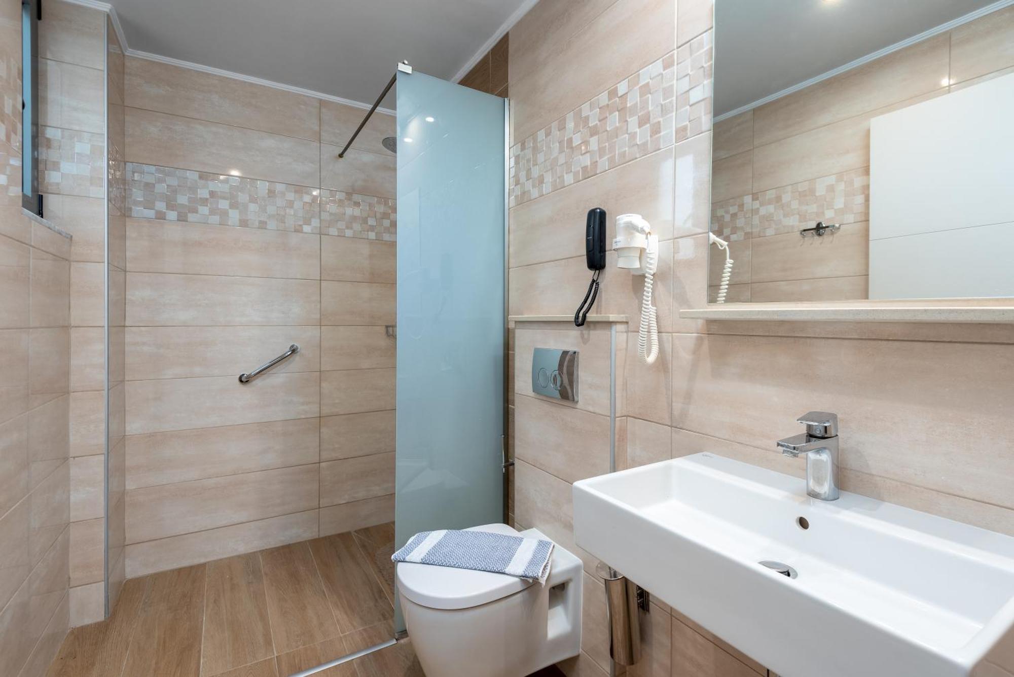 Ilyssion Holidays Hotel Ialisos Habitación foto